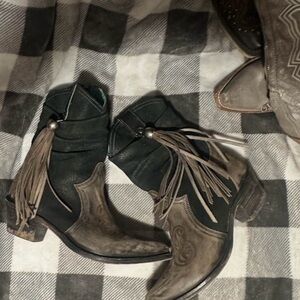 Elegant Fringe Ankle Boots in Black and Brown